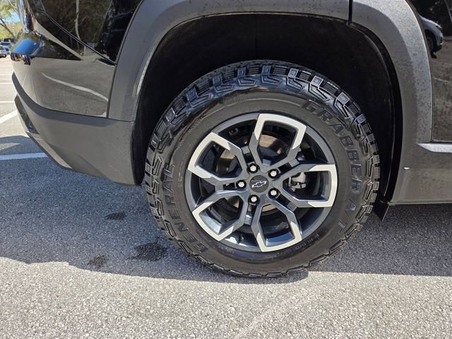 Certified 2026 Chevrolet Equinox ACTIV w/ Convenience Package III image 23