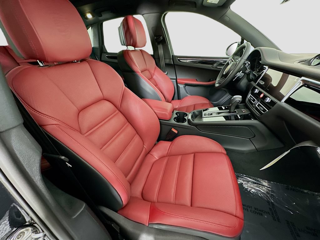 New 2026 Porsche Macan AWD/4WD image 30