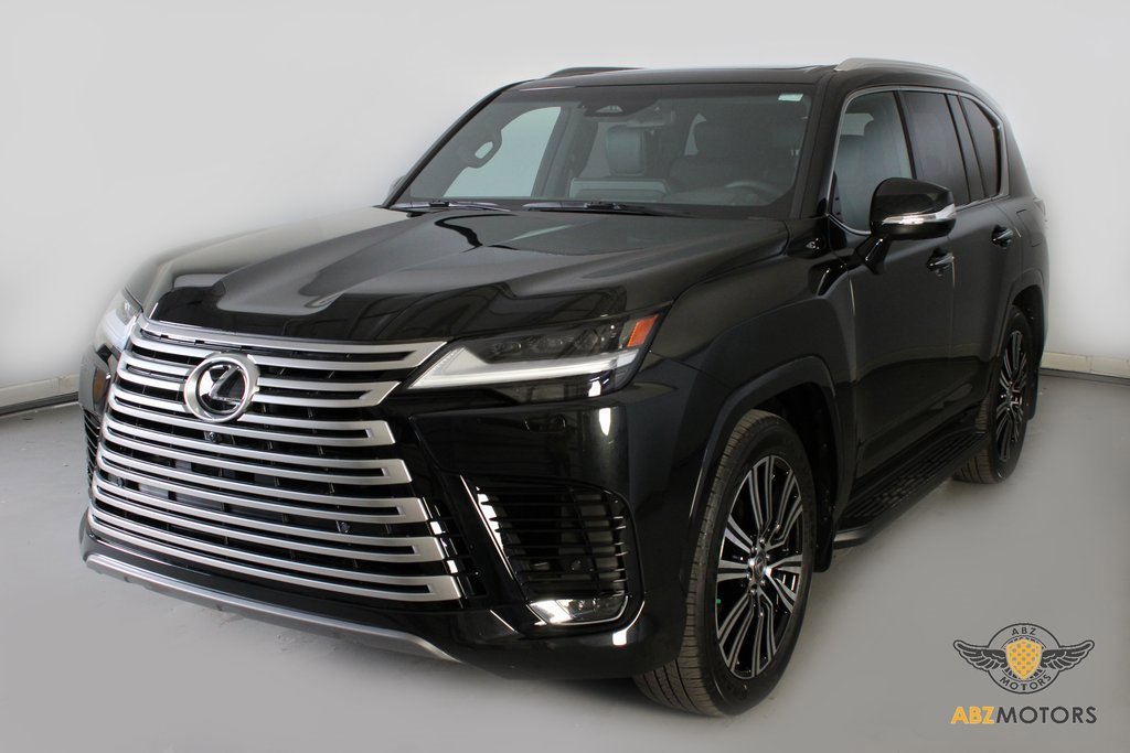 Used 2025 Lexus LX 600 4WD w/ Accessory Package (2T) image 3