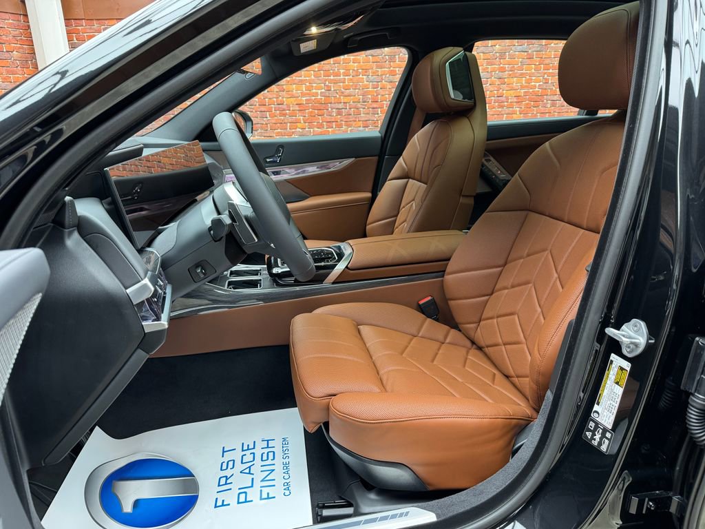 New 2026 BMW 760i xDrive w/ Executive Package image 21