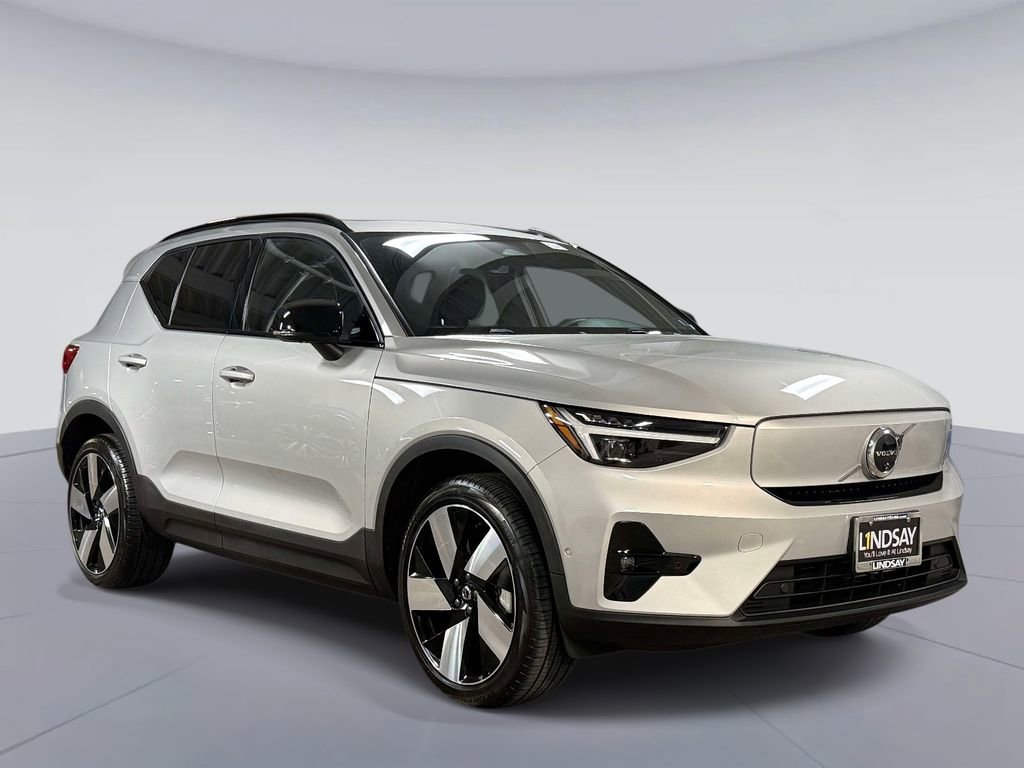 Used 2024 Volvo XC40 Recharge Plus w/ Protection Package Premier image 9