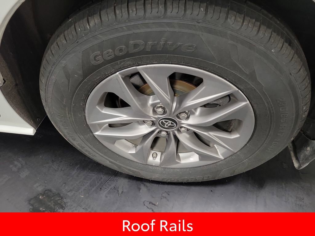 Used 2024 Toyota Sienna XLE w/ XLE Plus Package image 10