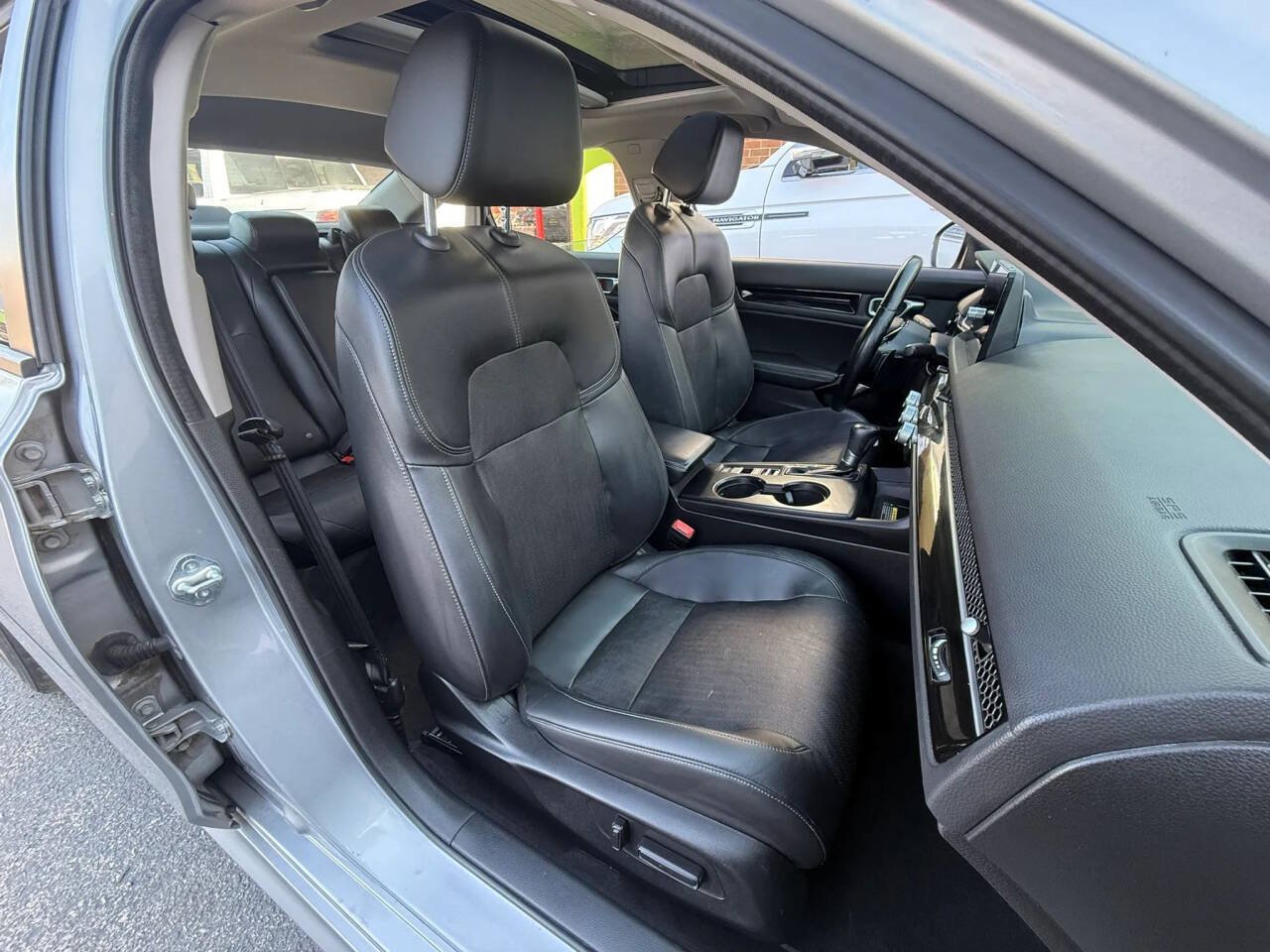 Used 2022 Honda Civic Touring image 14