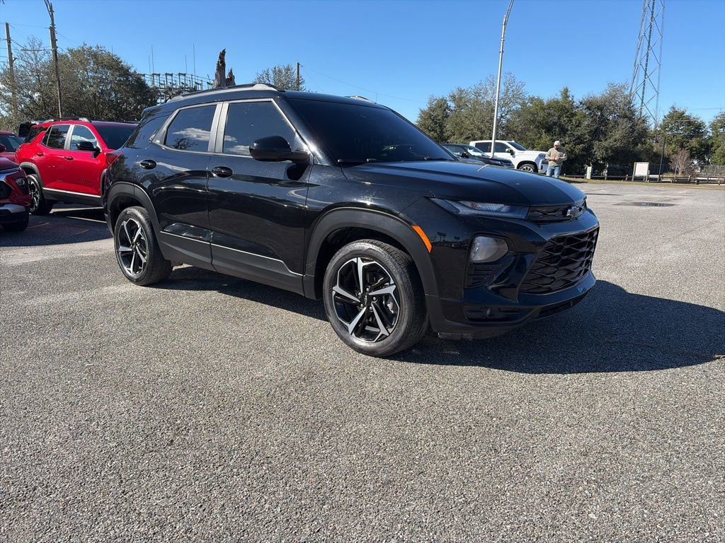 Used 2022 Chevrolet TrailBlazer RS w/ Technology Package image 3