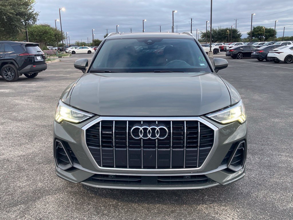 Used 2025 Audi Q3 2.0T Premium AWD/4WD image 2