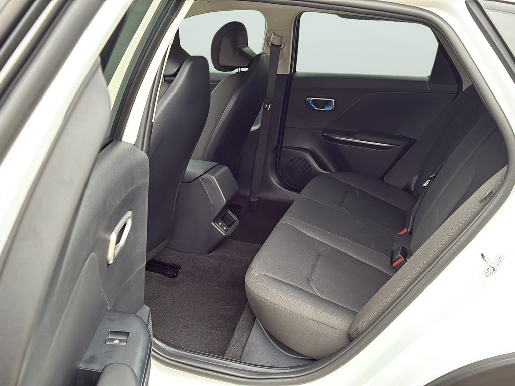 New 2026 Kia K4 FWD image 16