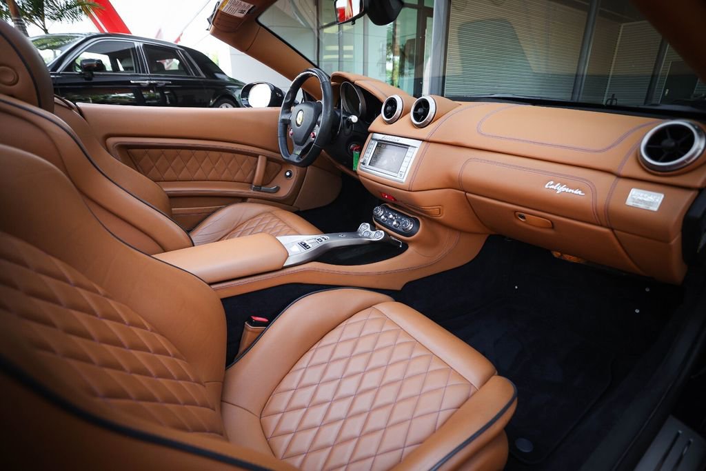 Used 2011 Ferrari California image 43