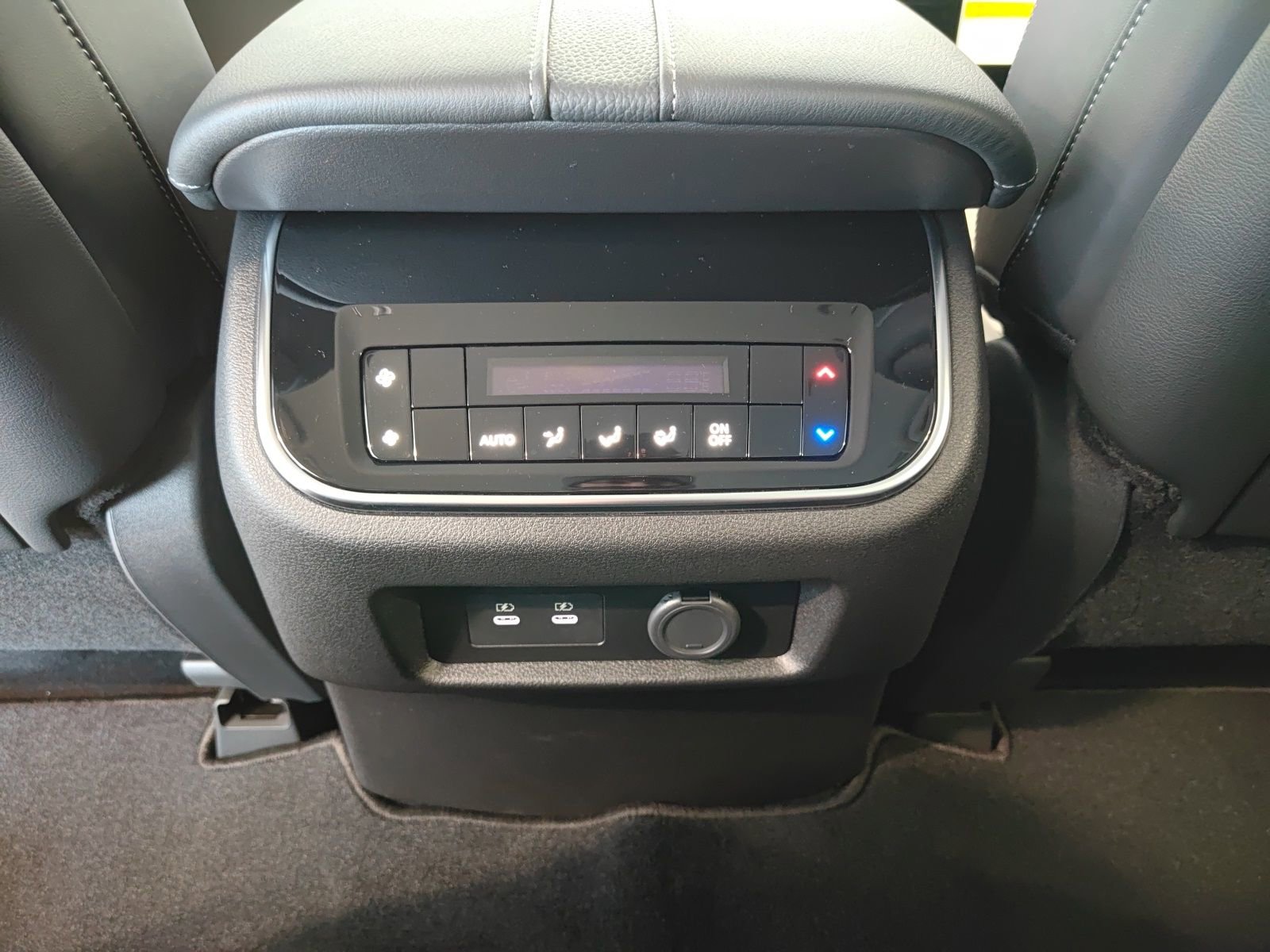 New 2026 Nissan Armada SV image 24