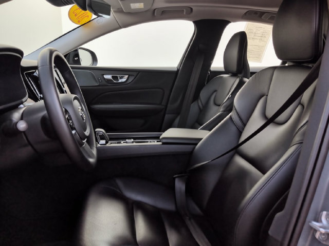 Used 2023 Volvo S60 B5 Plus w/ Climate Package FWD image 15