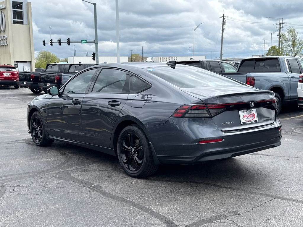 Certified 2025 Honda Accord SE image 9