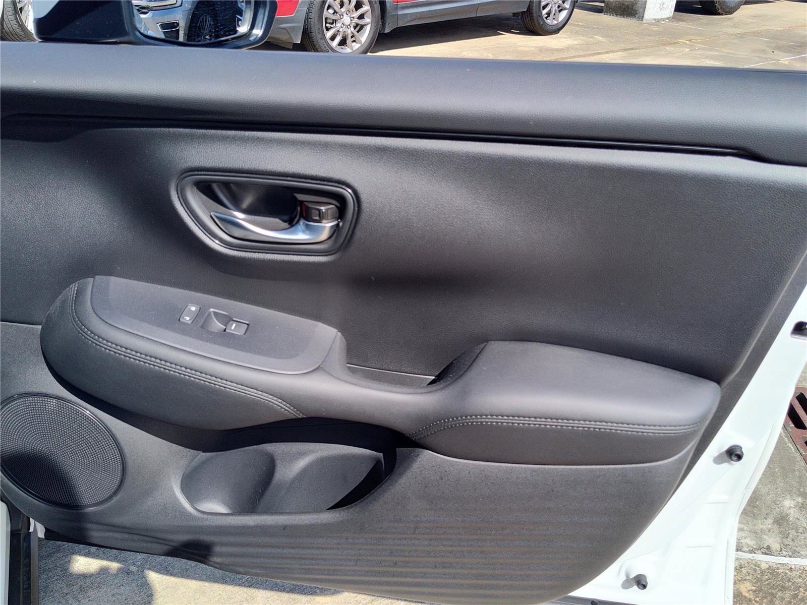 Used 2025 Honda HR-V LX image 22