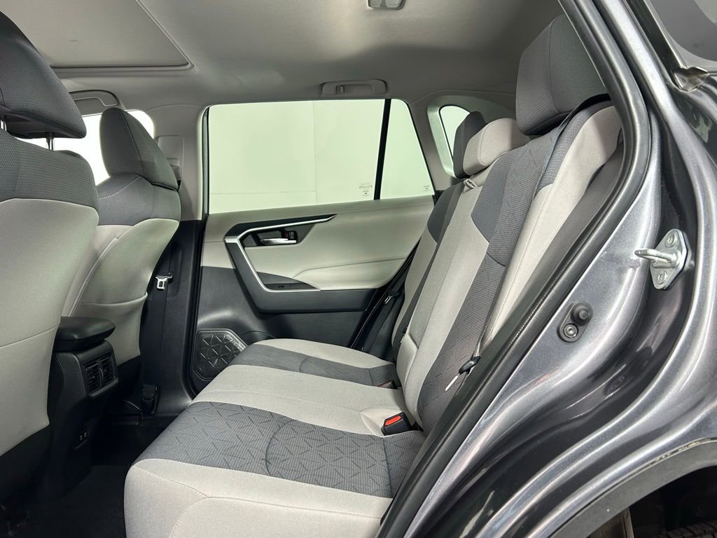 Used 2021 Toyota RAV4 XLE image 16
