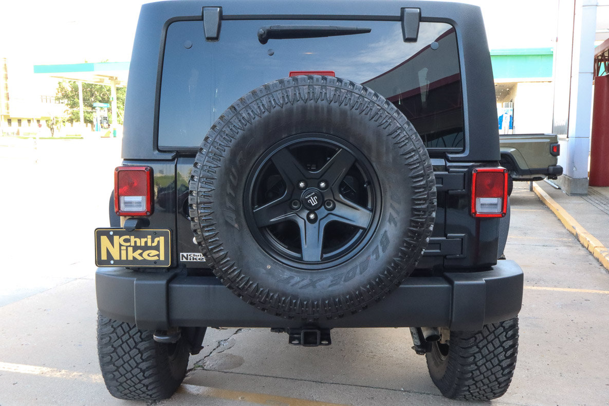 Used 2018 Jeep Wrangler Unlimited Rubicon w/ Connectivity Group AWD/4WD image 15