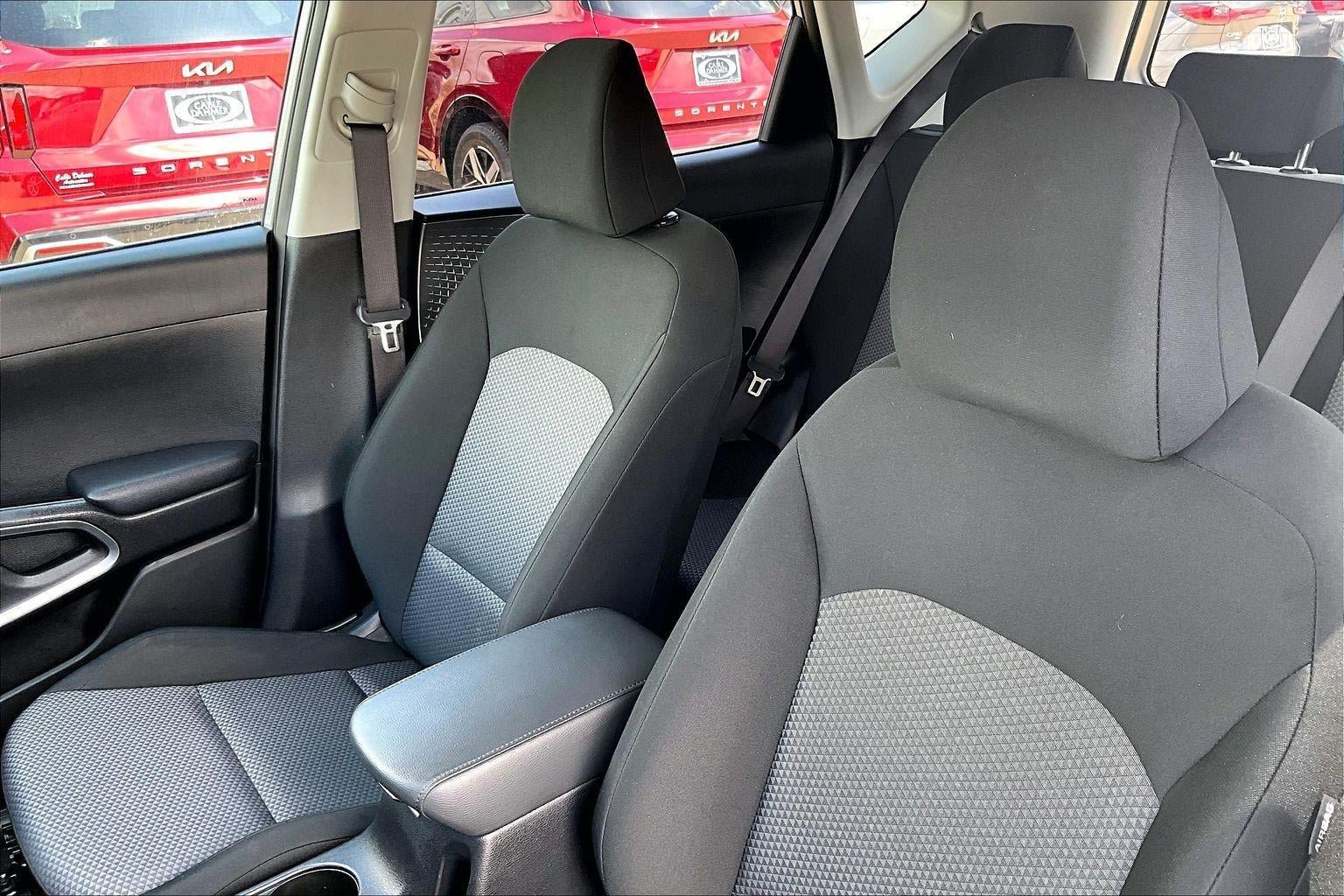 Used 2025 Kia Soul LX w/ LX Technology Package FWD image 21