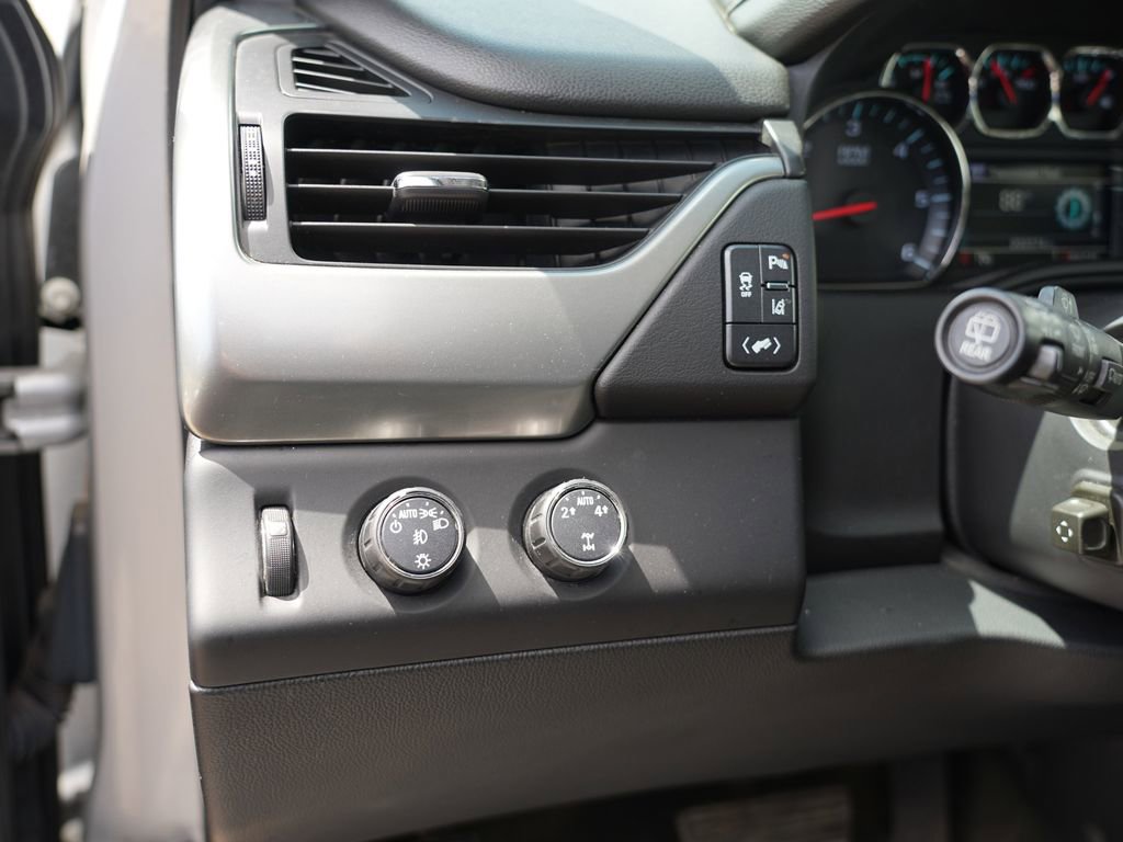 Used 2015 Chevrolet Tahoe LTZ AWD/4WD image 17