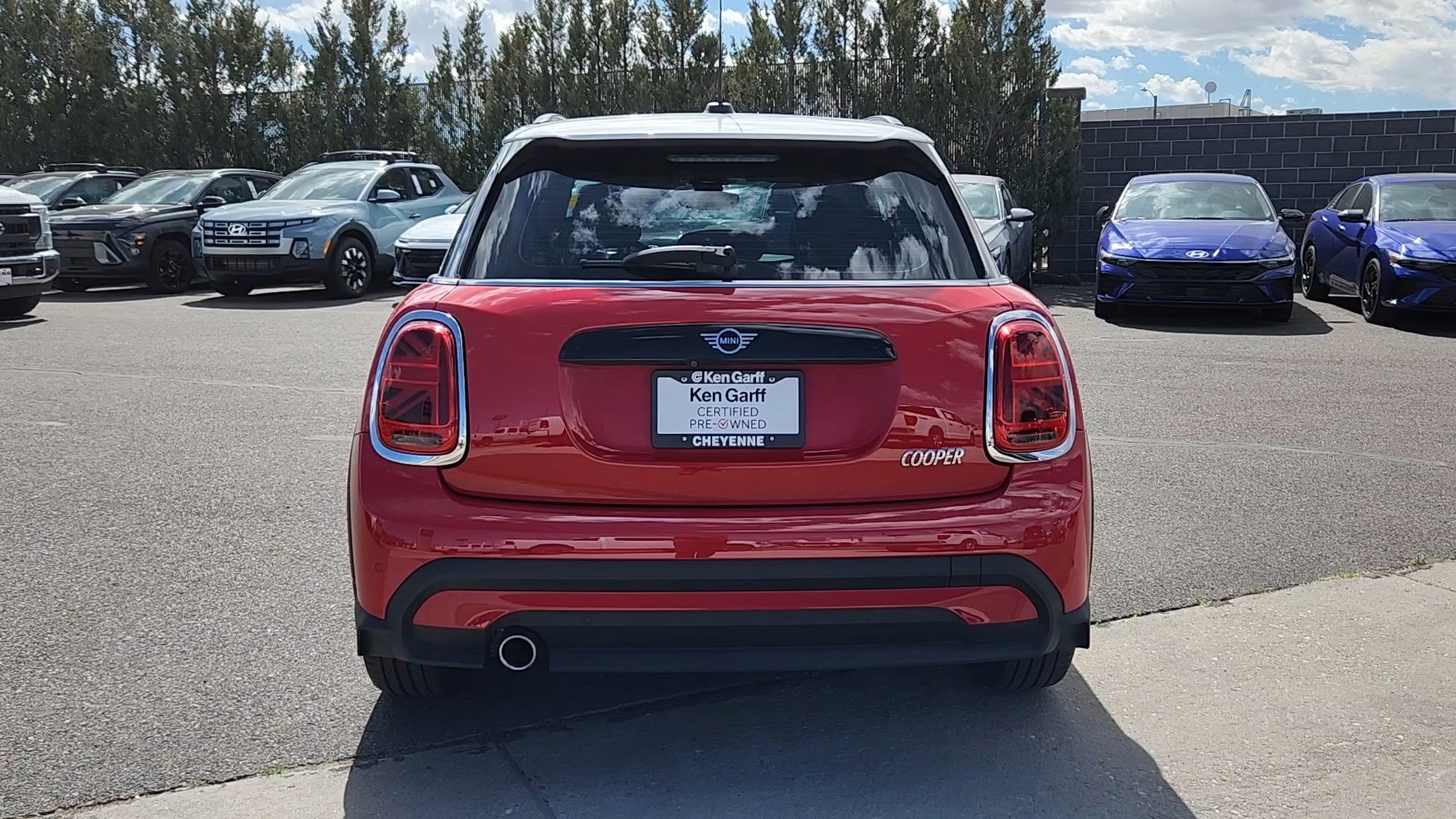 Used 2024 MINI Cooper 4-Door Hardtop image 21