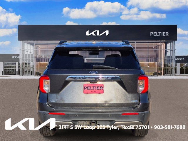 Used 2020 Ford Explorer XLT w/ Equipment Group 202A AWD/4WD image 5