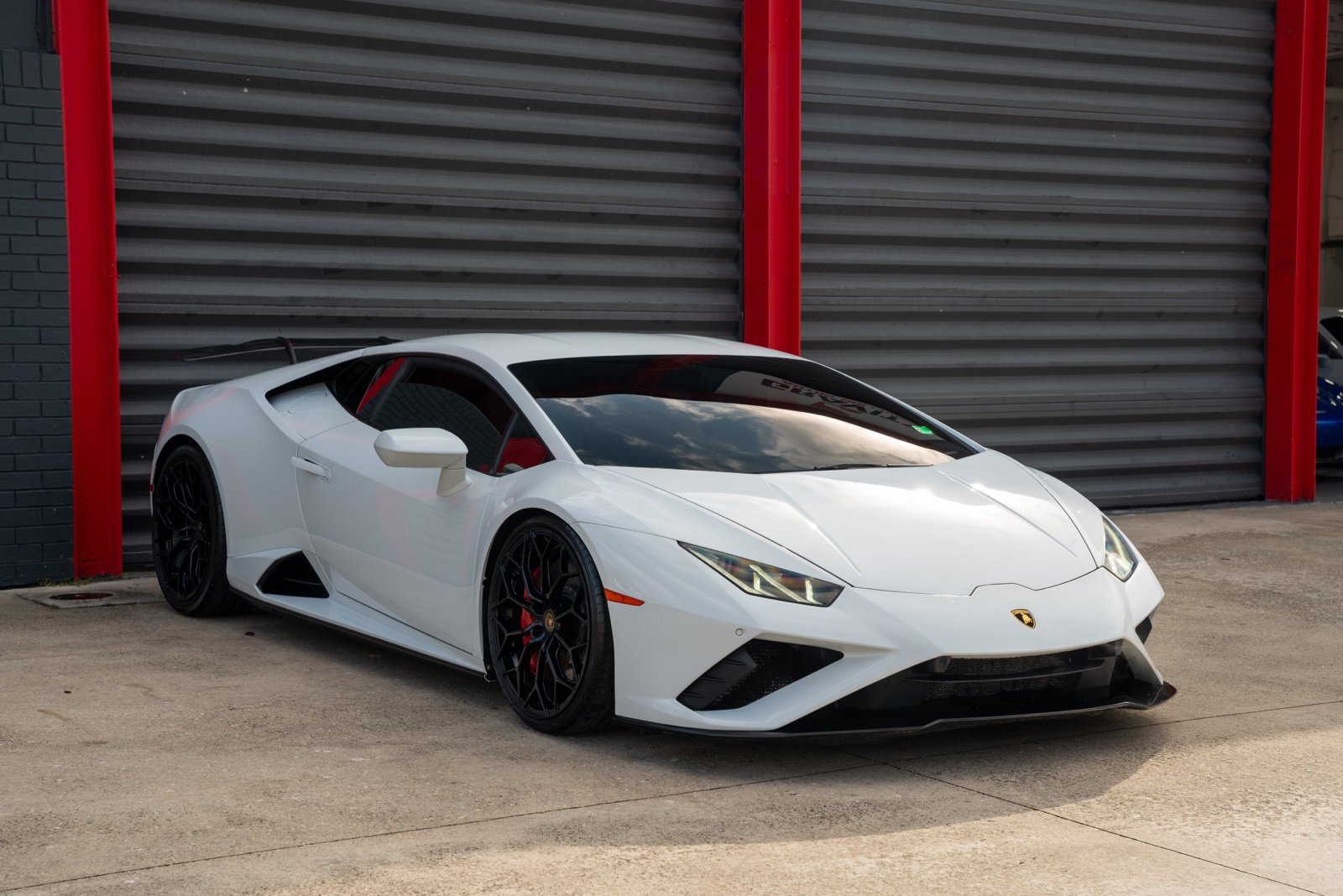 Used 2021 Lamborghini Huracan EVO image 6