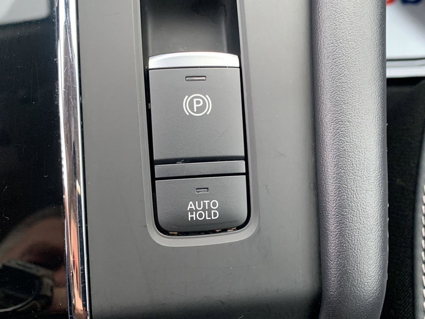 Used 2024 Mitsubishi Outlander SE image 12