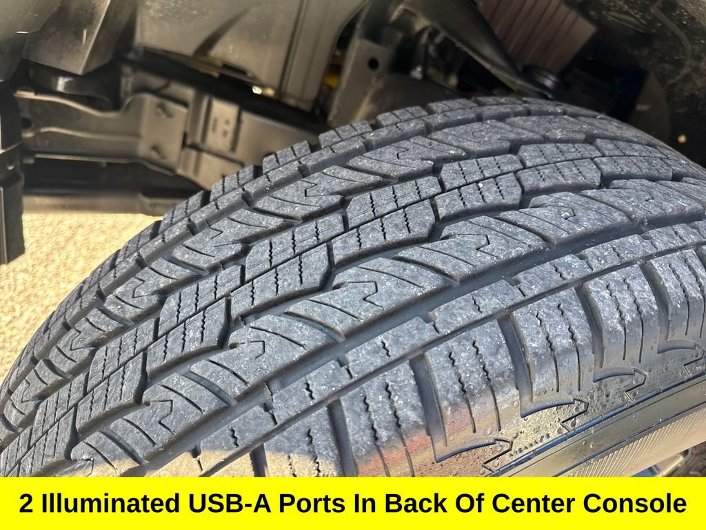 Used 2024 Nissan Titan SV w/ SV Convenience Package image 28