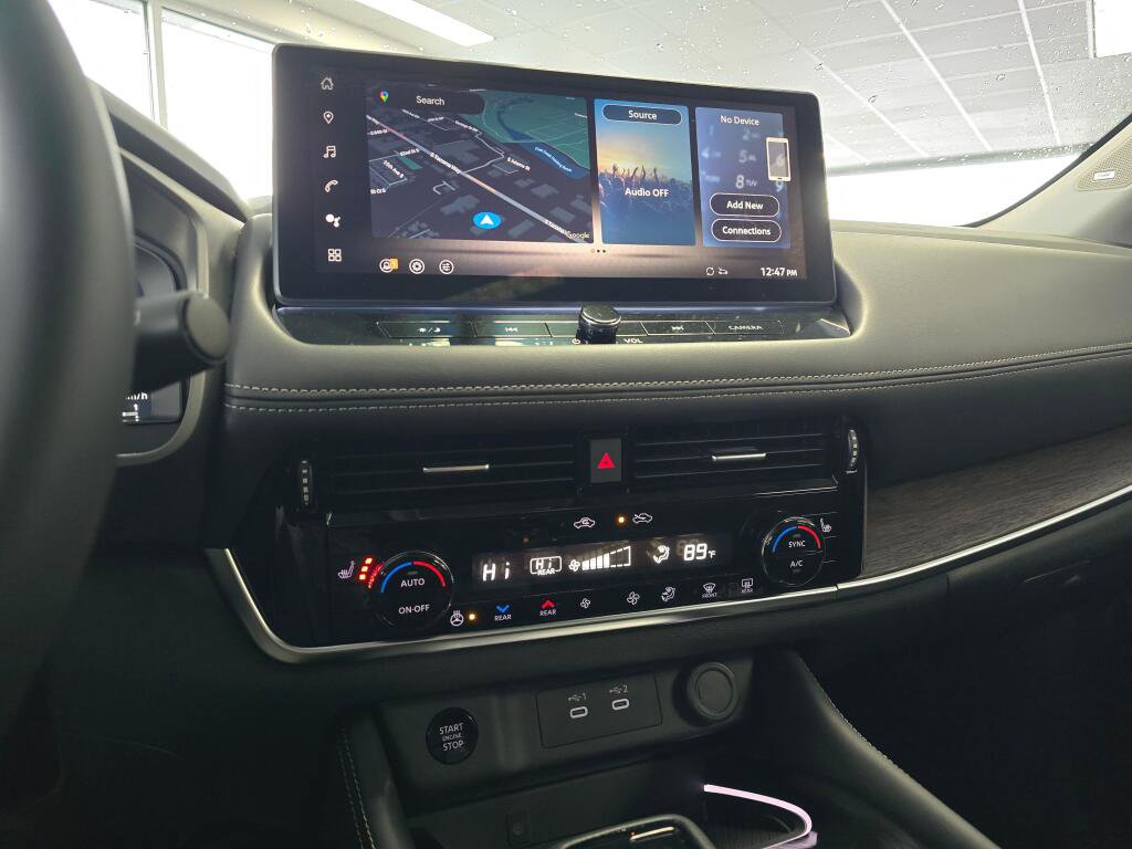 Used 2025 Nissan Rogue Platinum w/ Platinum Premium Package image 31