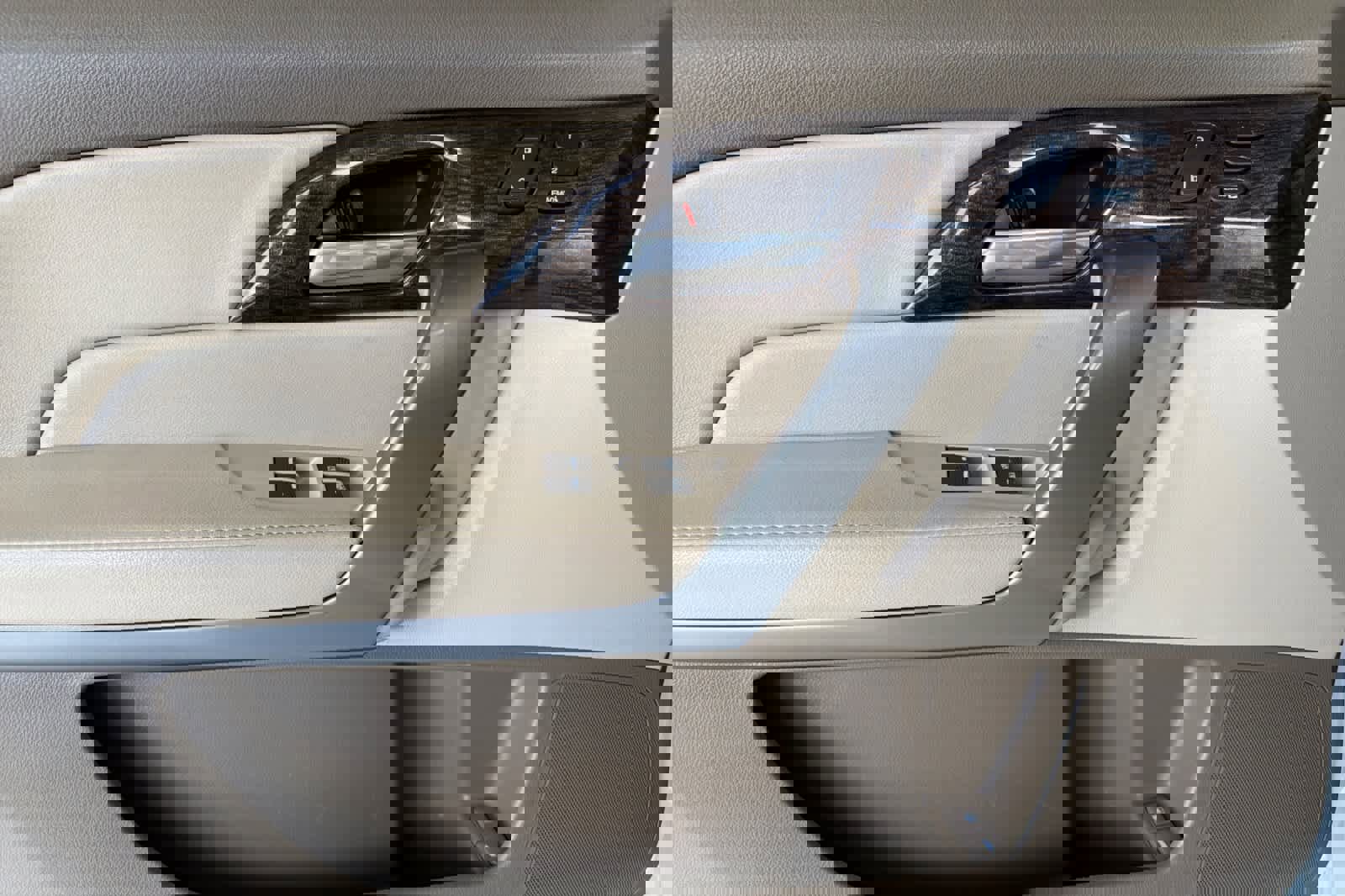 Used 2013 Acura MDX w/ Technology & Entertainment image 11