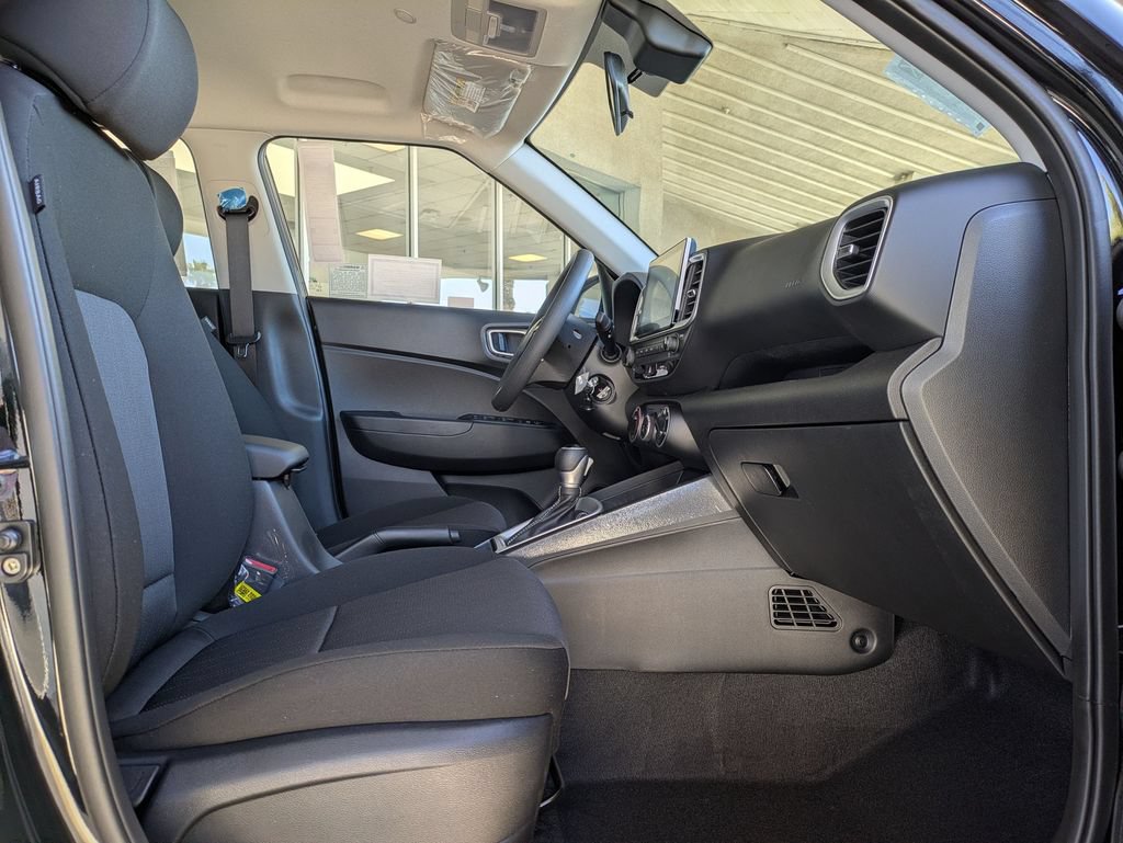 New 2026 Hyundai Venue SE FWD image 9