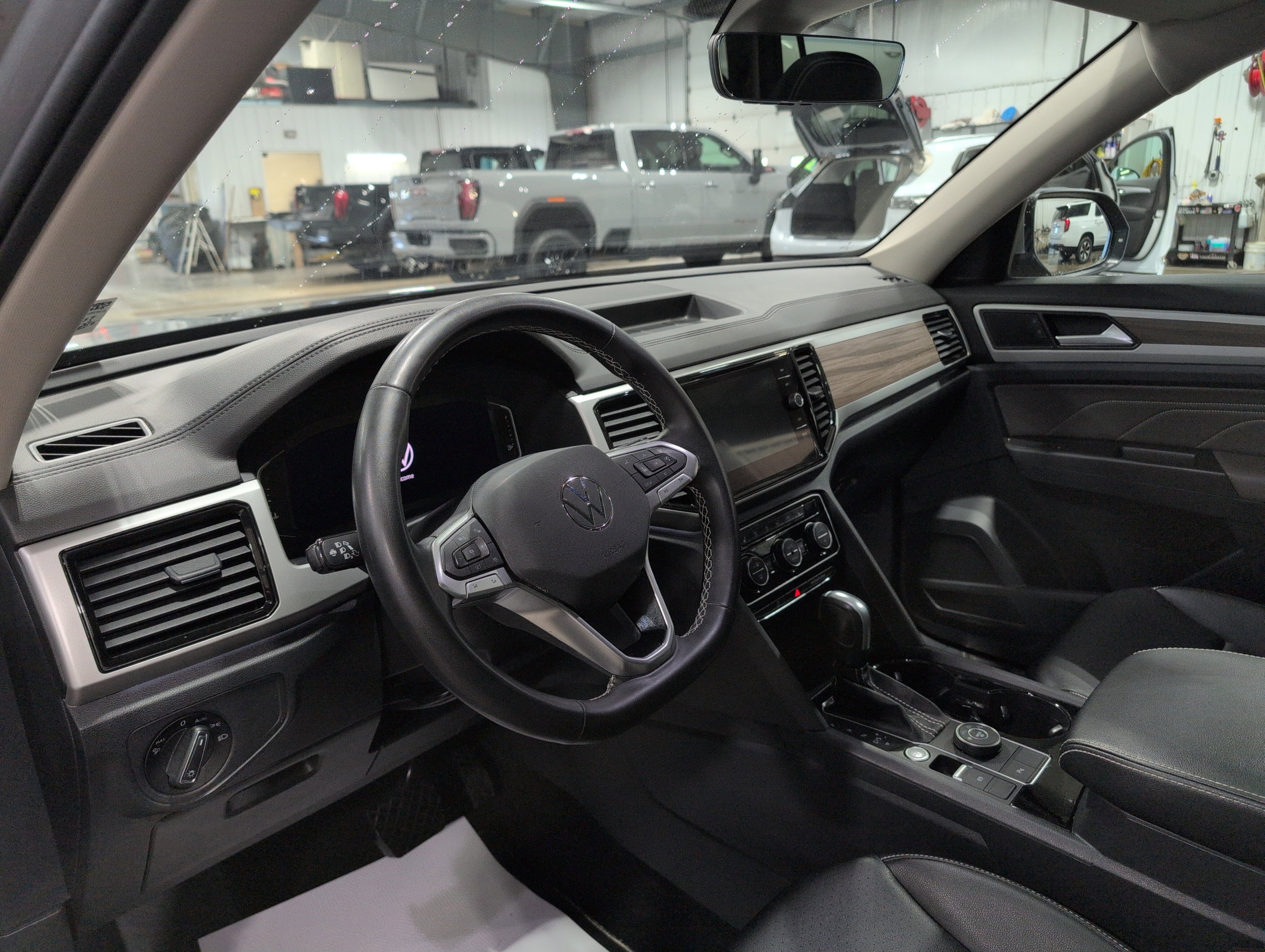 Used 2022 Volkswagen Atlas SEL image 10