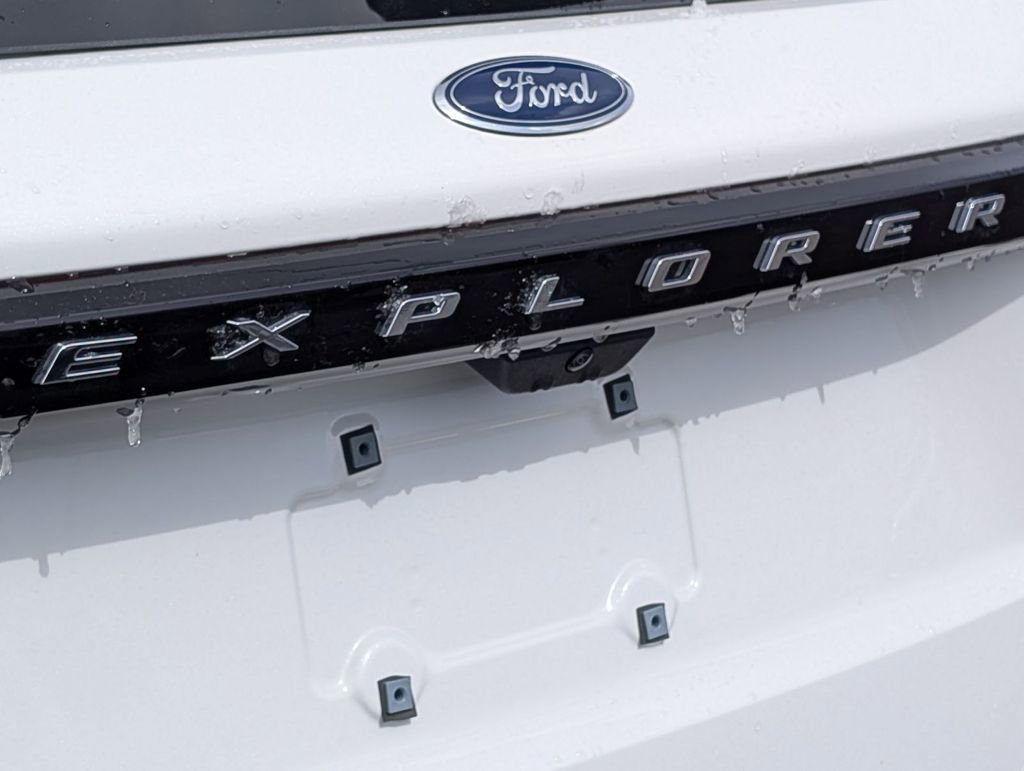 New 2025 Ford Explorer Active w/ Active Comfort Package image 15