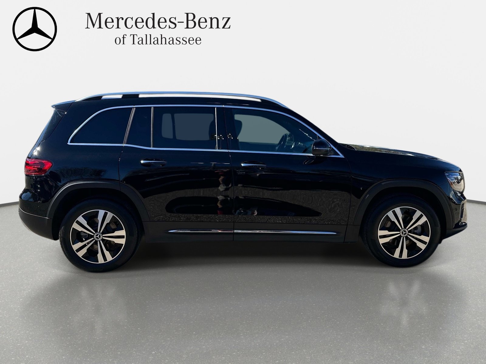Used 2025 Mercedes-Benz GLB 250 image 6