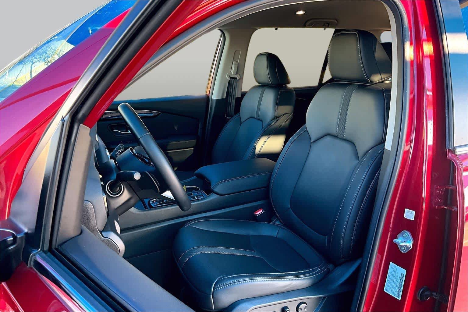 Used 2025 Honda Pilot EX-L image 8