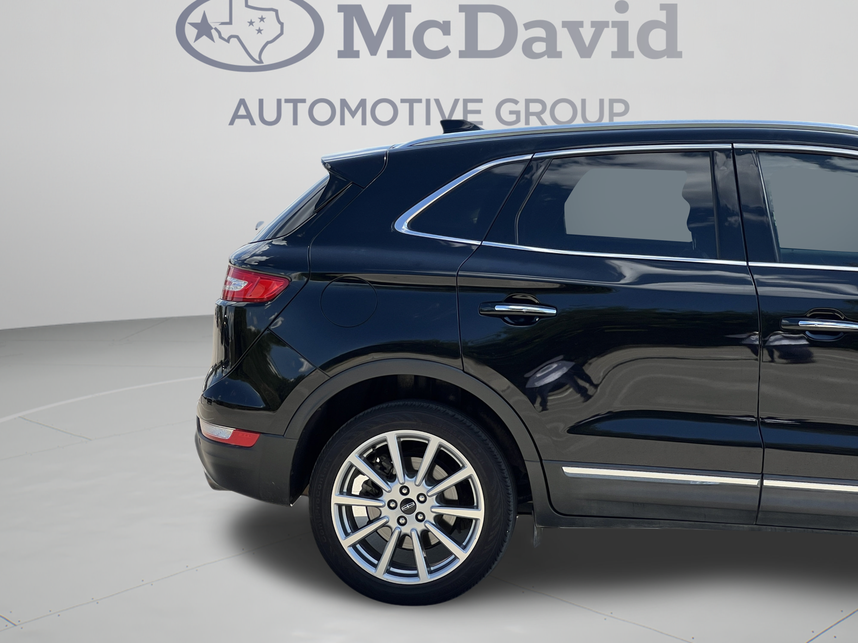 Used 2019 Lincoln MKC Reserve w/ MKC Technology Package FWD image 30
