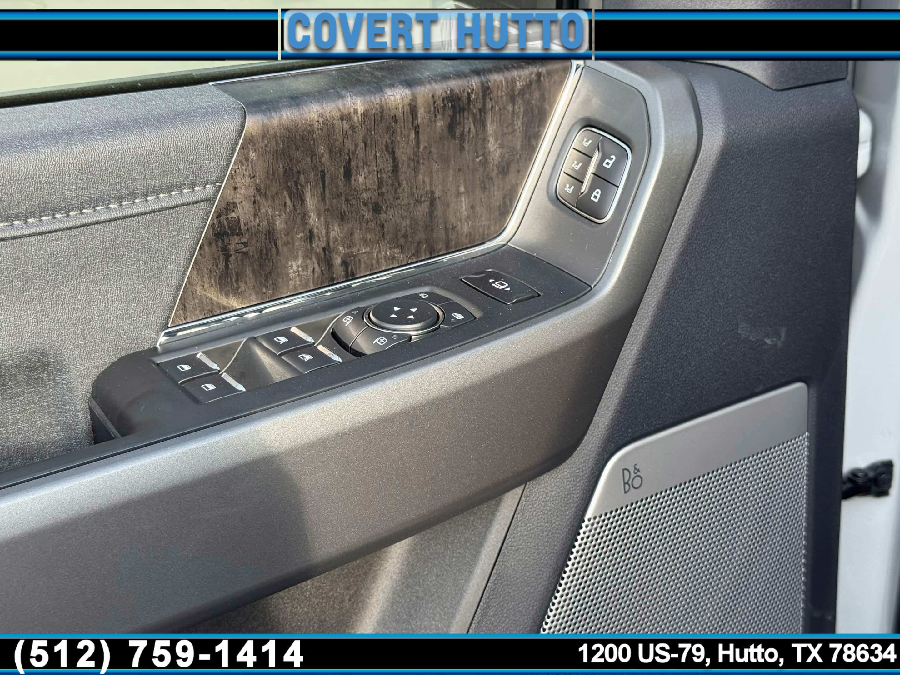 New 2026 Ford F250 Lariat w/ Black Appearance Package image 16