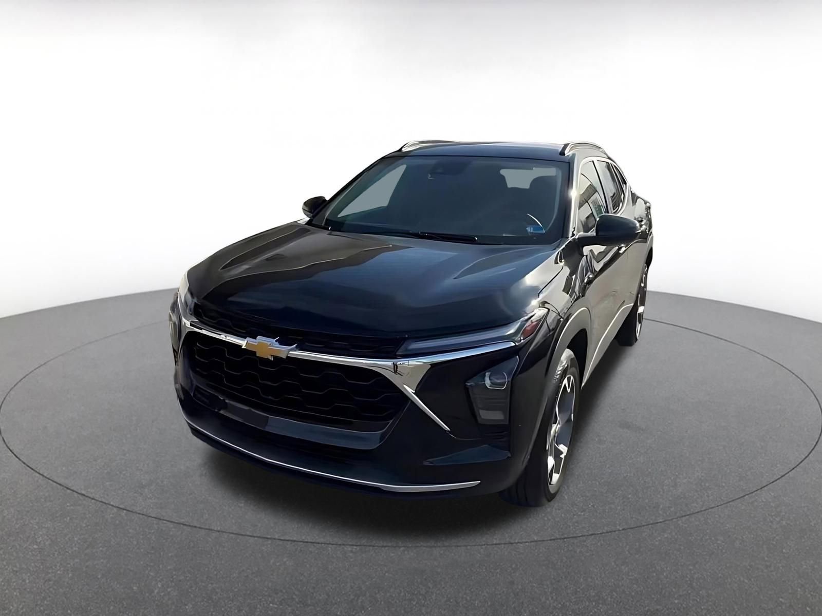 Used 2025 Chevrolet Trax LT image 7