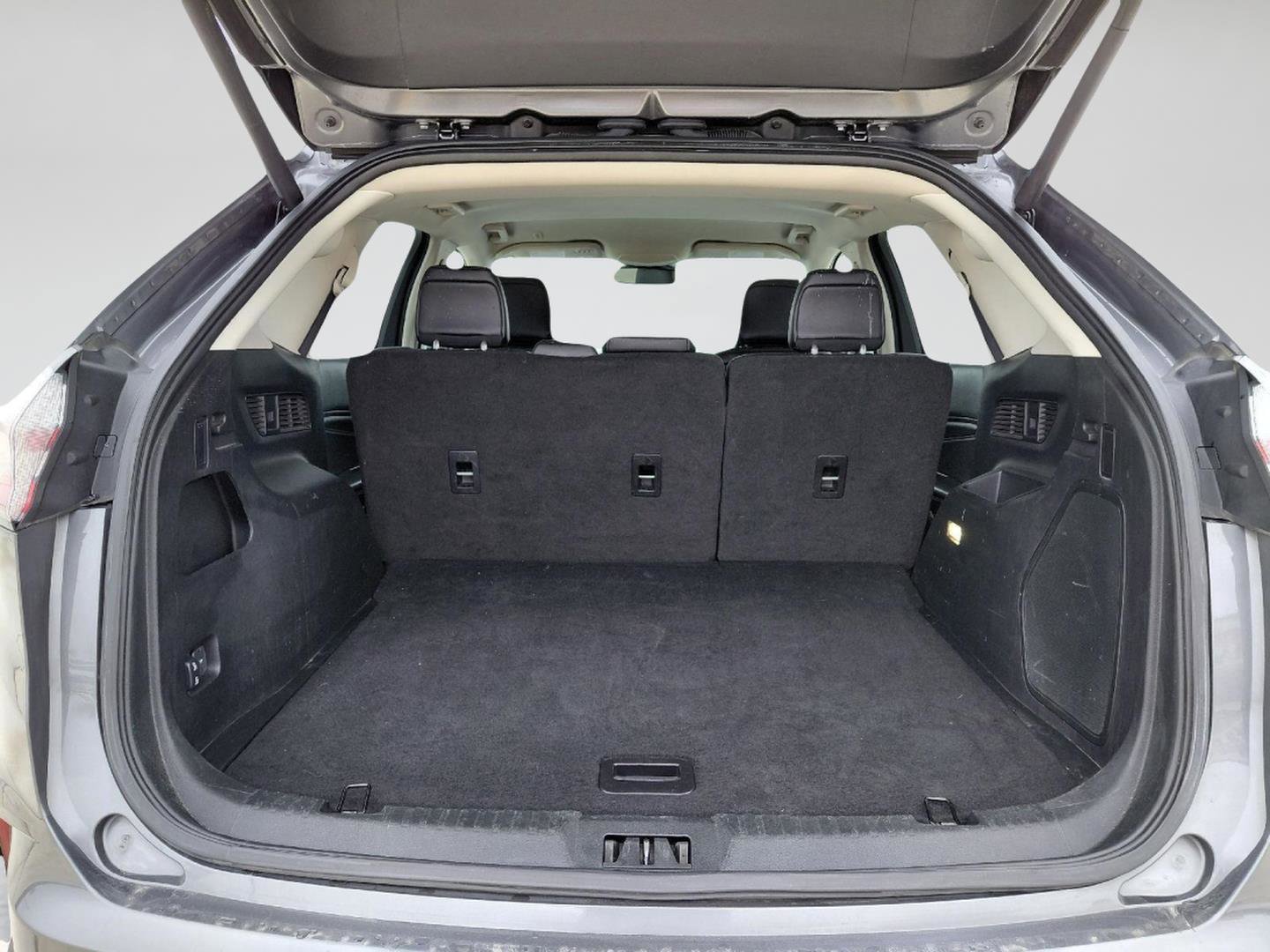 Used 2024 Ford Edge Titanium AWD/4WD image 21