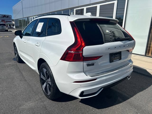 Certified 2024 Volvo XC60 T8 Core w/ Climate Package AWD/4WD image 3