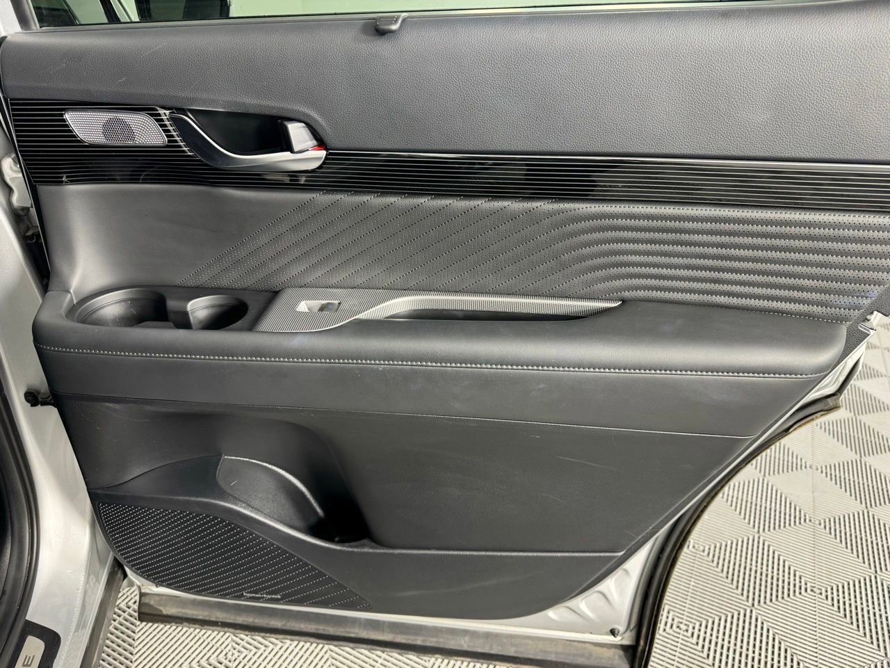 Used 2023 Hyundai Palisade Calligraphy image 28