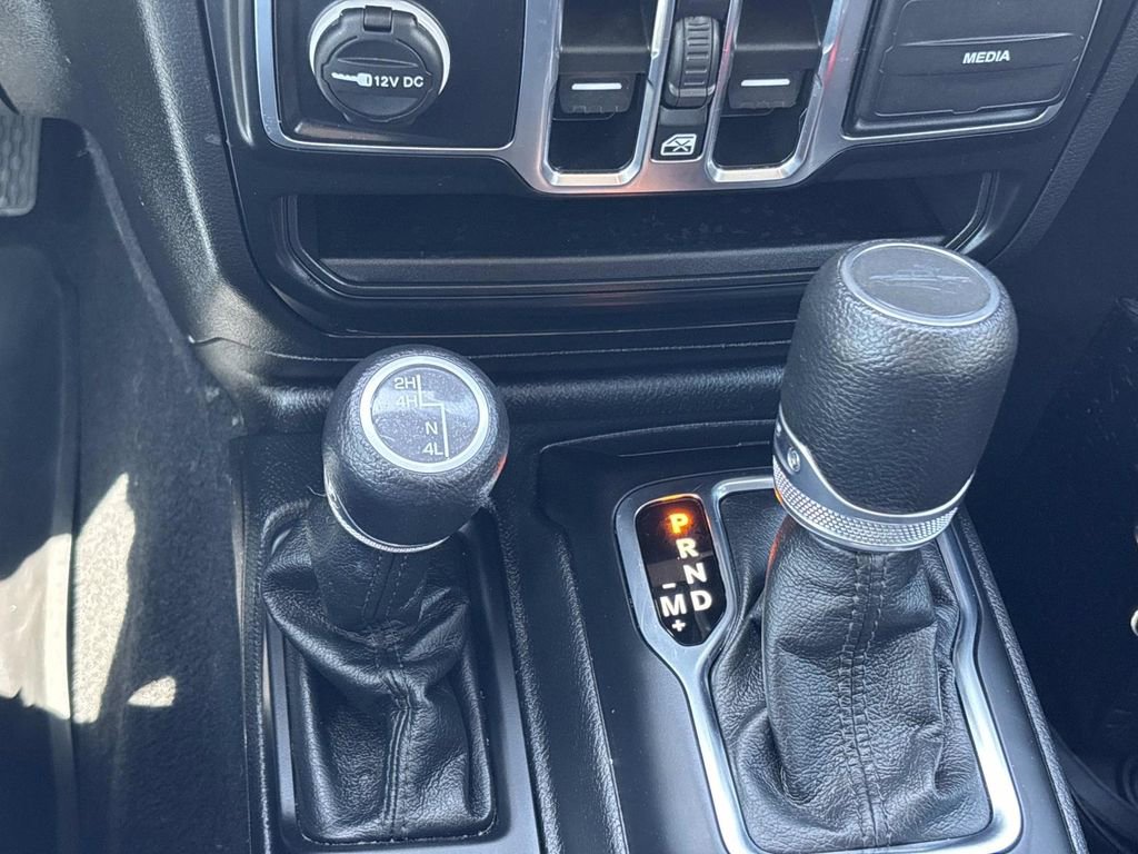 Used 2023 Jeep Gladiator Willys image 17