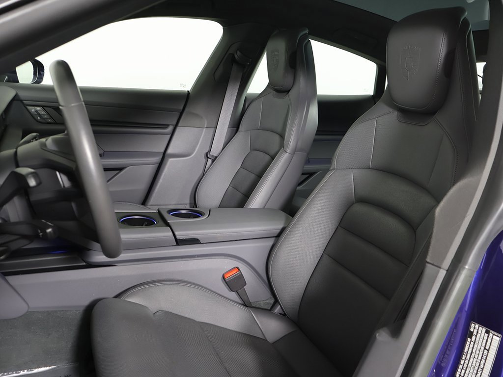 Used 2023 Porsche Taycan image 30