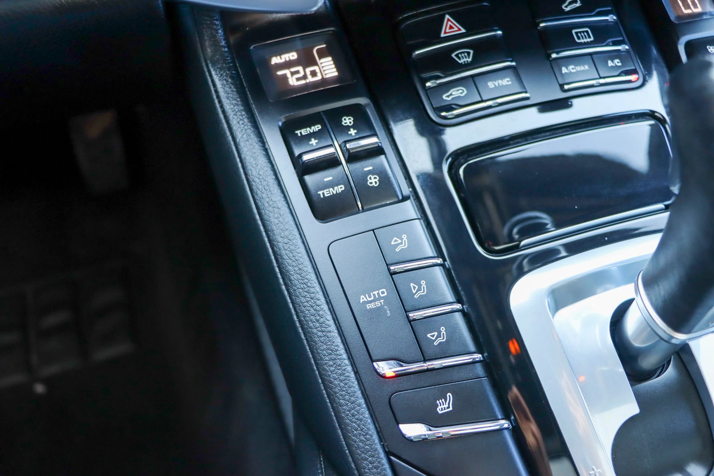 Used 2016 Porsche Cayenne AWD/4WD image 40