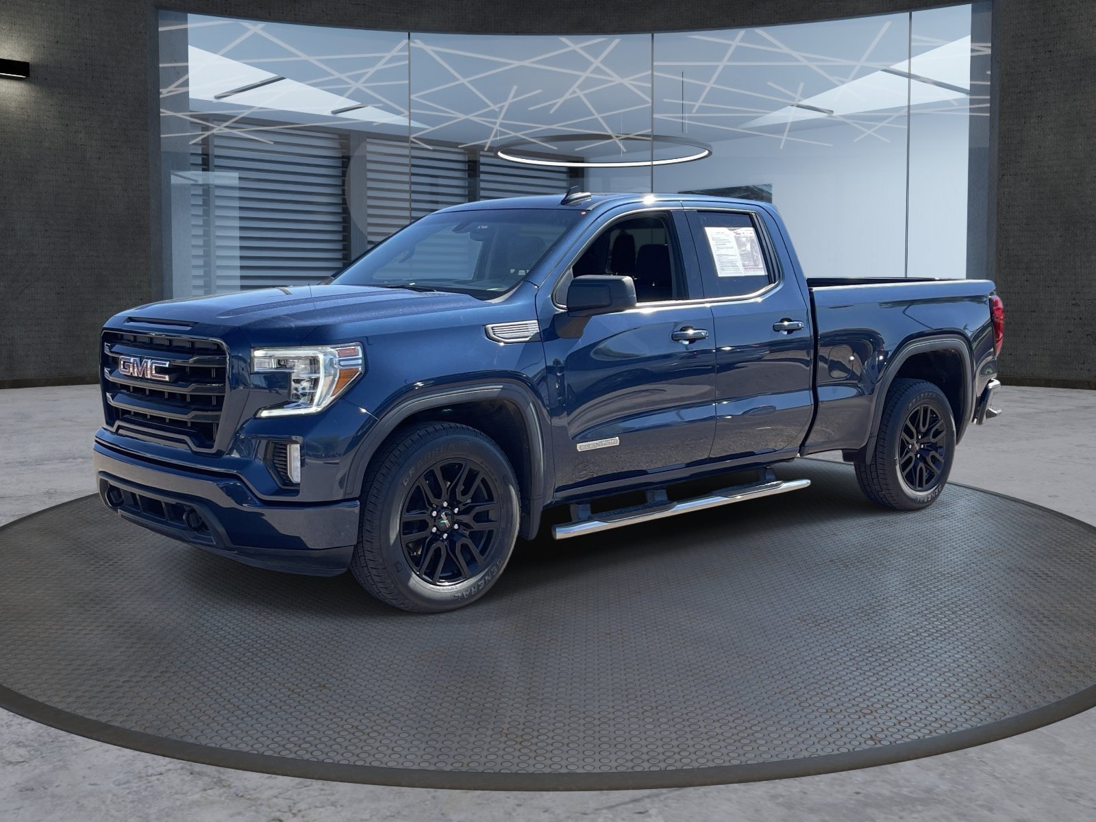 Used 2021 GMC Sierra 1500 Elevation RWD image 2