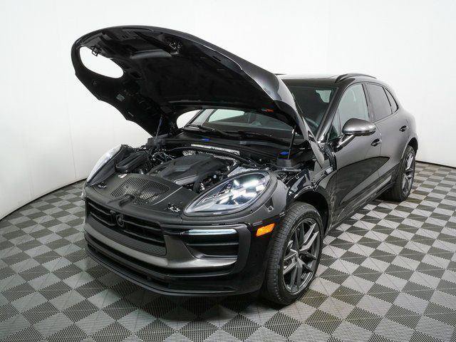 New 2026 Porsche Macan AWD/4WD image 35