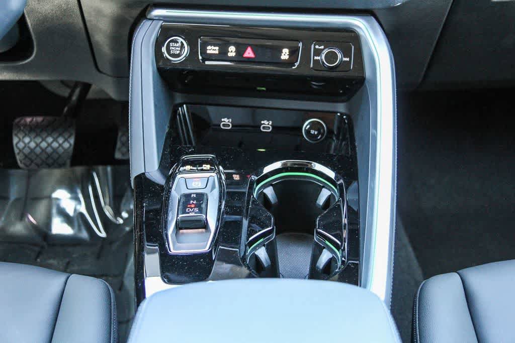 Used 2025 Audi Q5 Premium Plus w/ Premium Plus AWD/4WD image 14