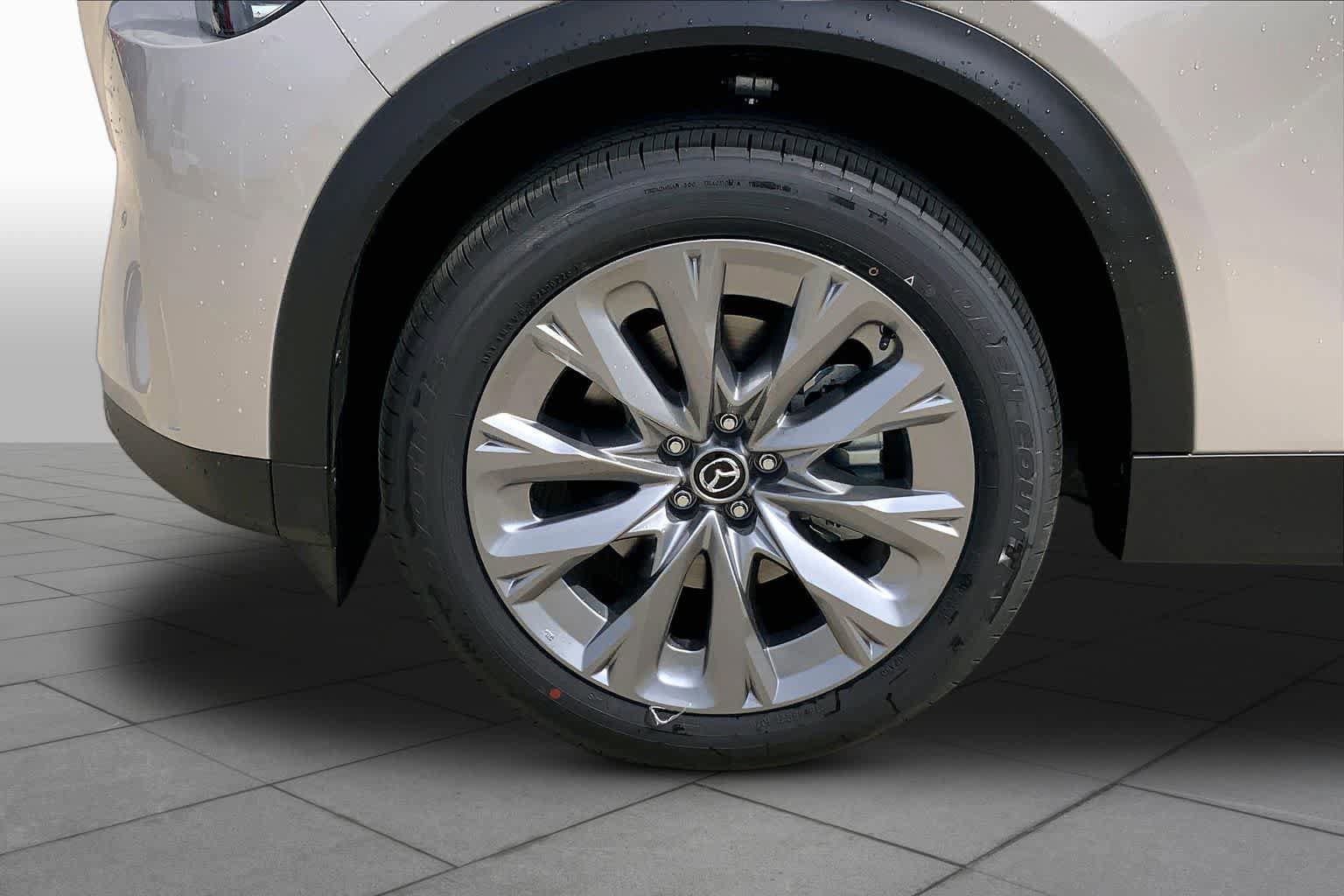 New 2026 MAZDA CX-90 3.3 Turbo w/ Preferred Package AWD/4WD image 11