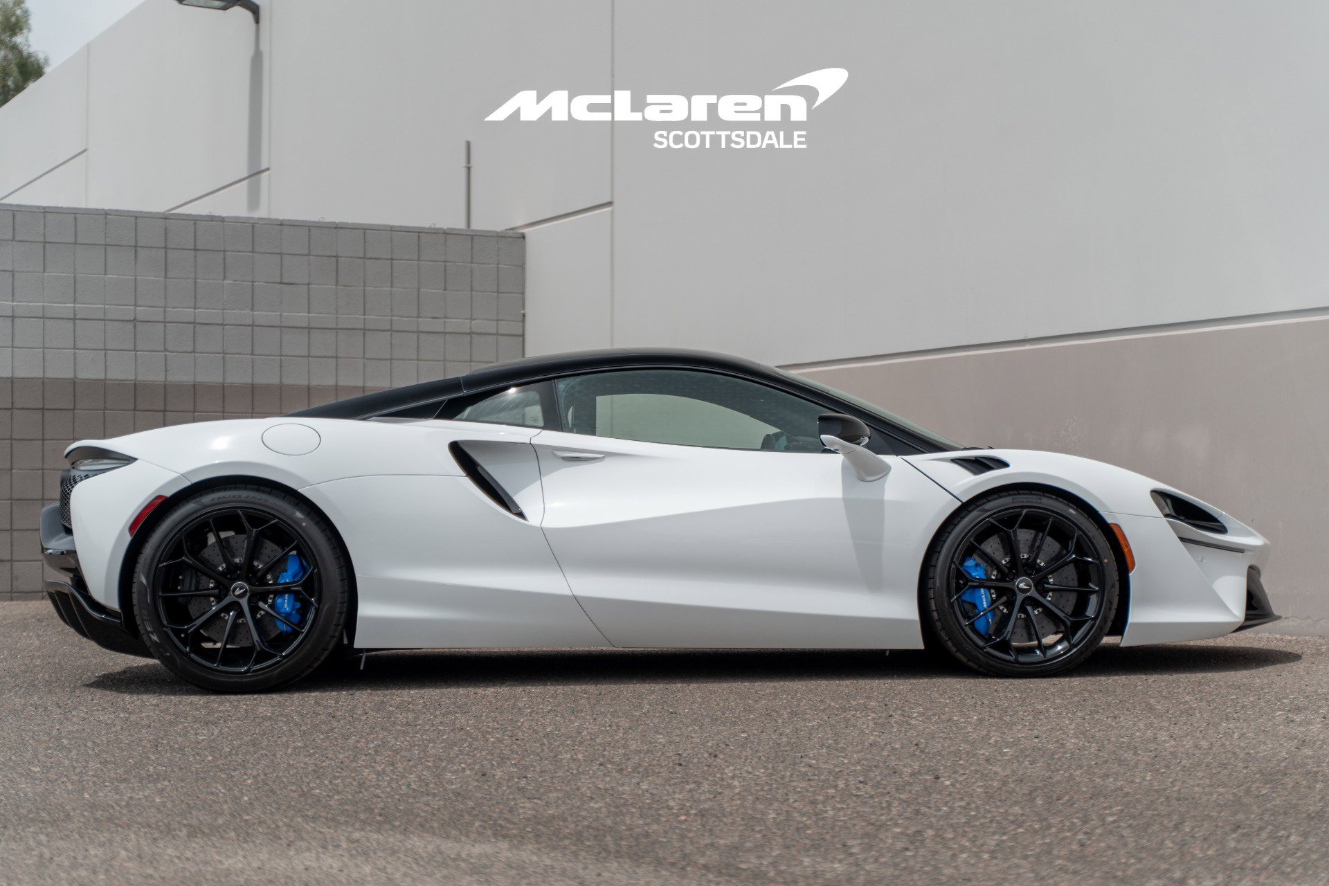New 2026 McLaren Artura RWD image 8