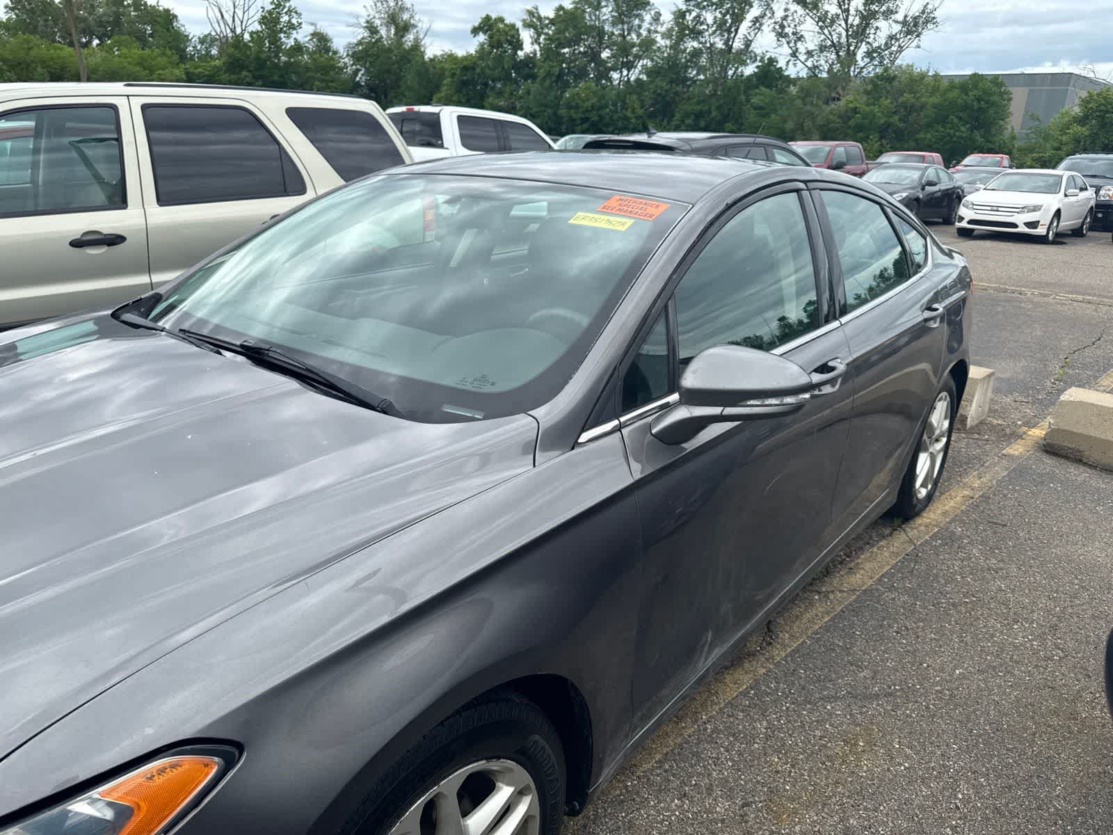 Used 2014 Ford Fusion SE FWD image 26