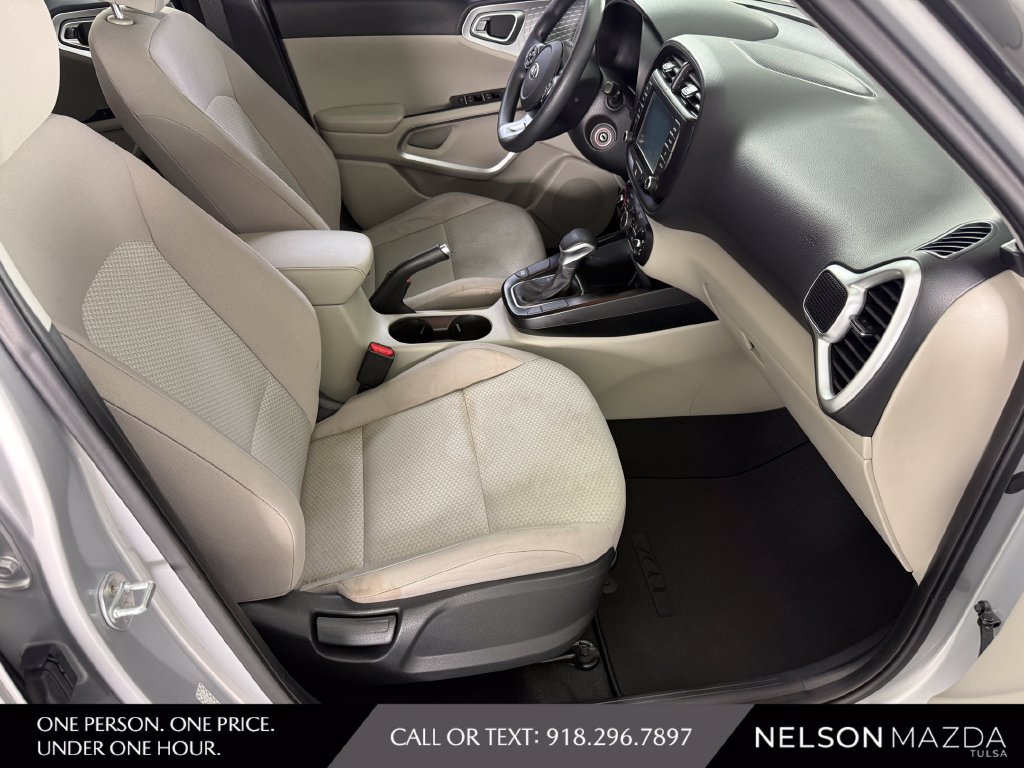 Used 2020 Kia Soul LX FWD image 44