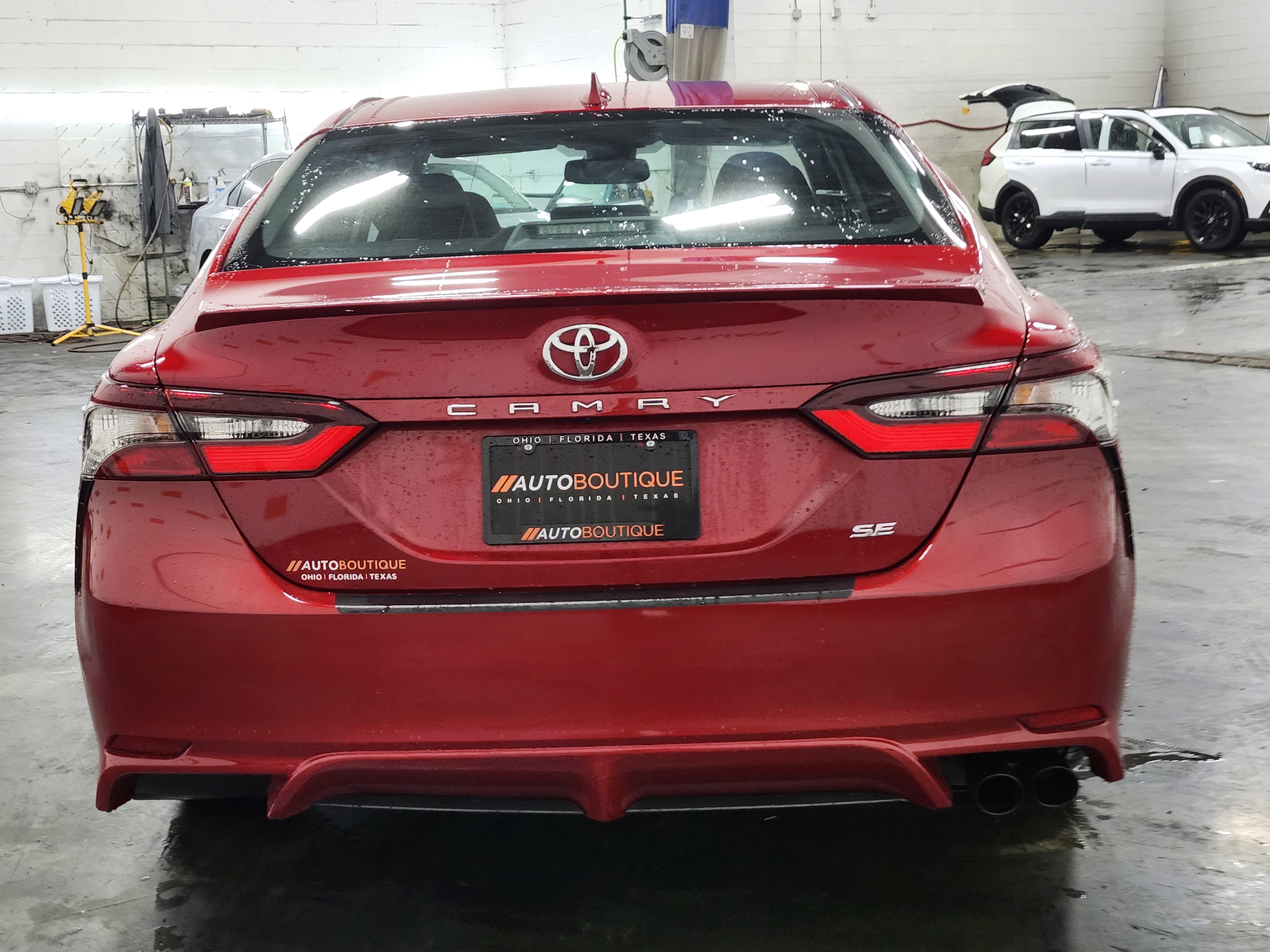 Used 2021 Toyota Camry SE image 9
