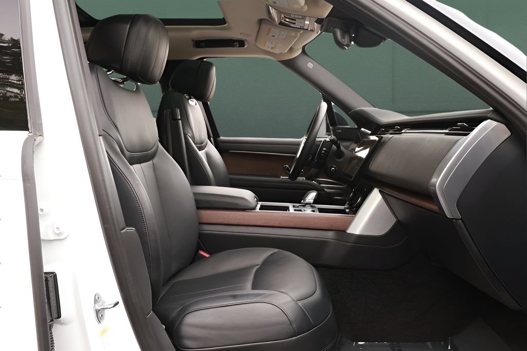 Used 2023 Land Rover Range Rover SE AWD/4WD image 28
