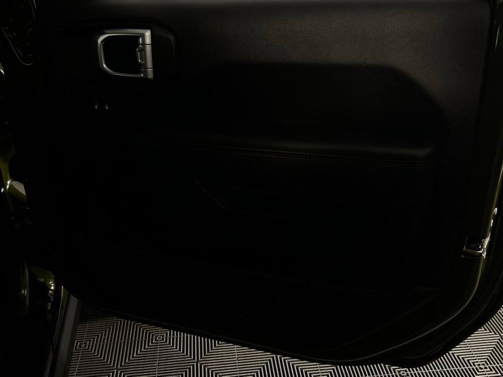 Used 2022 Jeep Wrangler Unlimited Rubicon w/ Xtreme Recon 35" Tire Package image 36